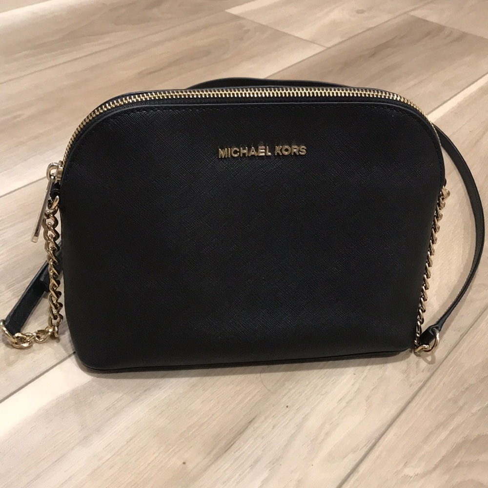 Michael Kors black satchel. In great condition
